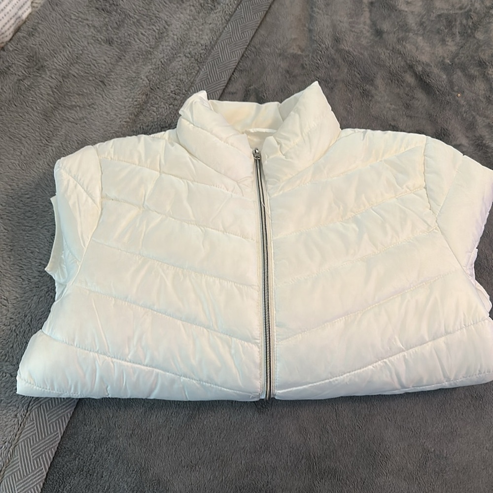 Puffer Jacket - Picture 3 of 4